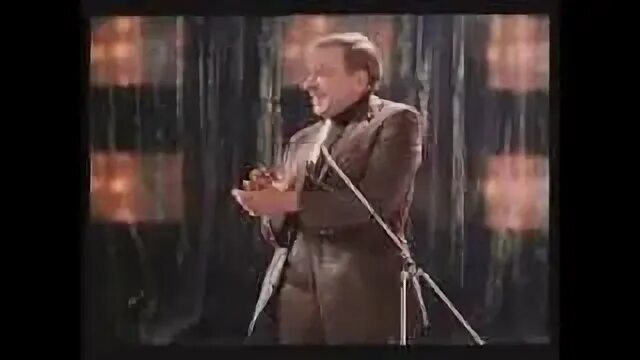 Панкратов черный зимний вечер в гаграх. Вечер в гаграх песня. Песня про гагры. Зимний вечер в гаграх ширвиндт. Песенка из к ф зимний вечер в гаграх.