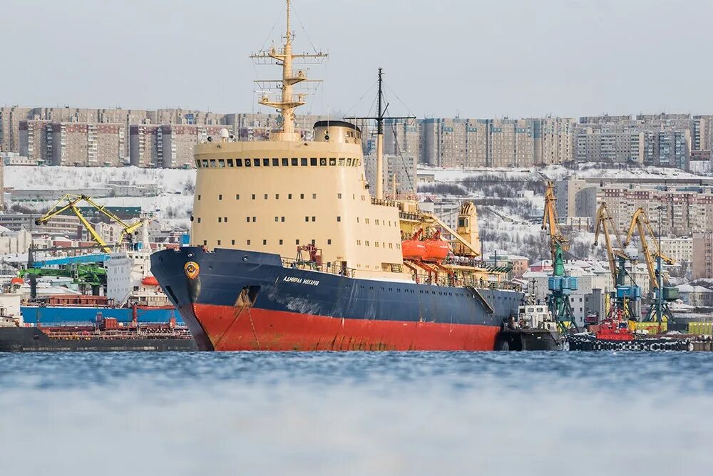 Грот ледокол. Адмирал макаров ледокол в мурманске. адмирал макаров ледокол, 1975. ледокол макаров росморпорт мурманск. ледокол капитан макаров.