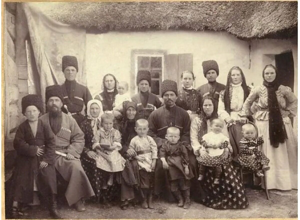 Дондуковская станица 1918 год. Казачья станица 19 век. Старые фото кубани. Мазанки кубанской станицы. Казачья станица 19 век.