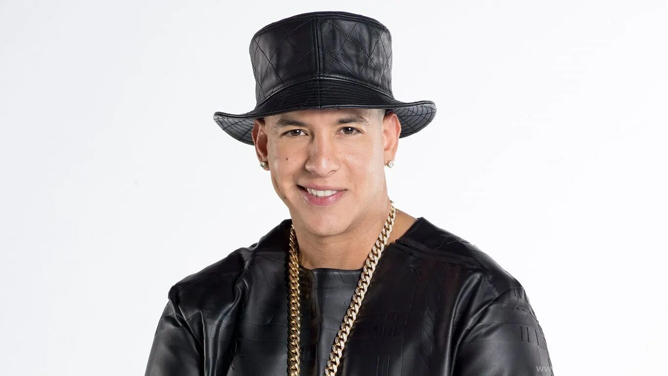 Download daddy. Дэдди Янки. Daddy Yankee 2022. Yankee певец. Daddy Yankee фото.