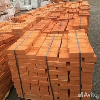 Паллет красного кирпича