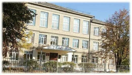 Школа номер 7 киров дороничи. 34 школа киров. 22 школа киров. Мкоу кировская сош 1 ленинградская область. Школа 51 киров.