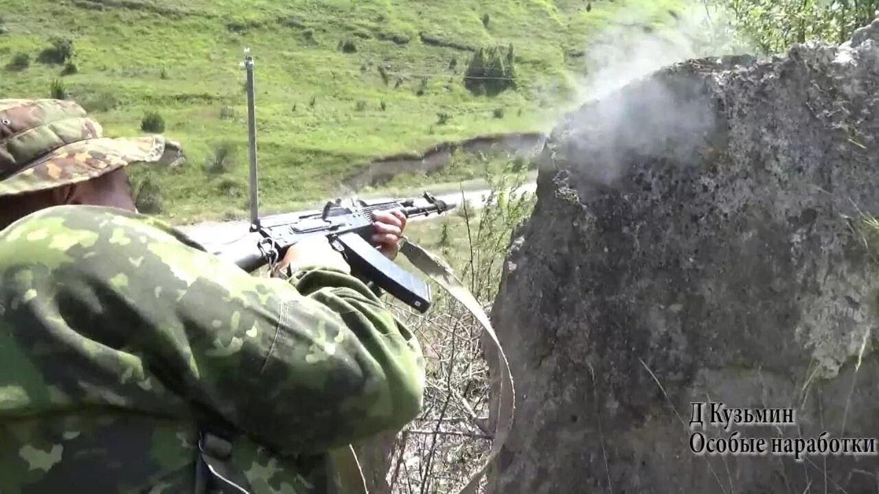 Далеко в горах стрельба песня