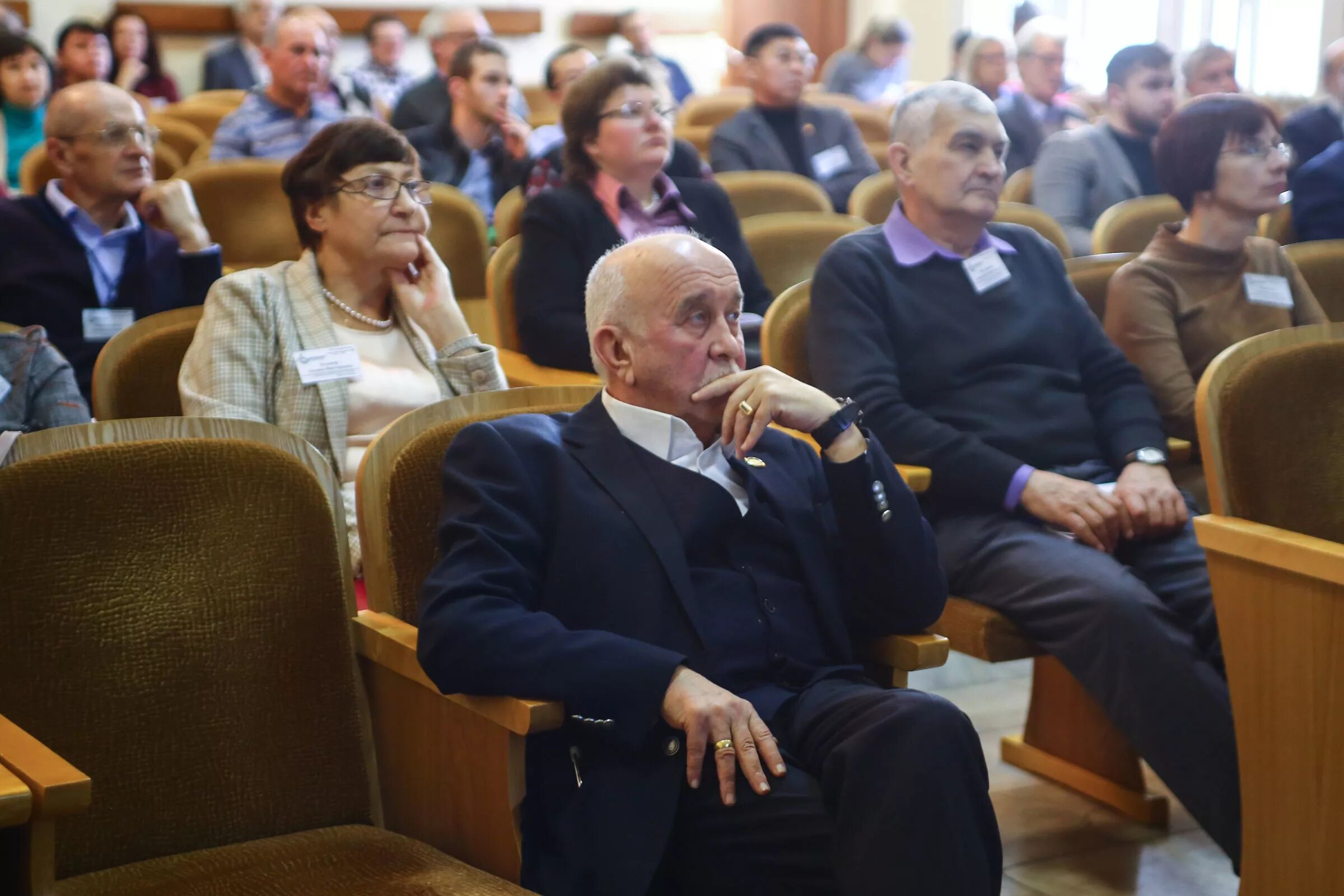 Института оптики атмосферы им. Пташник томск. В. Зуева. Е.