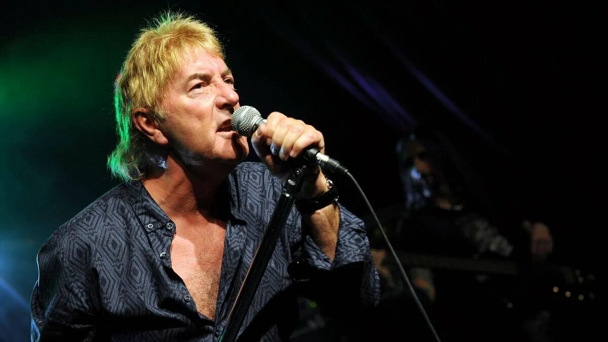 Джон лоутон. Вокалист uriah heep джон лоутон. John lawton uriah heep. John lawton uriah heep. Джон лоутон uriah heep.