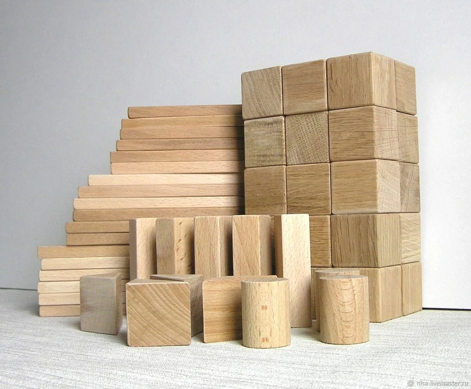 Деревянные кубики купить. Деревянные кубики. Деревянный куб. Деревянные Кубы. Детские кубики деревянные.