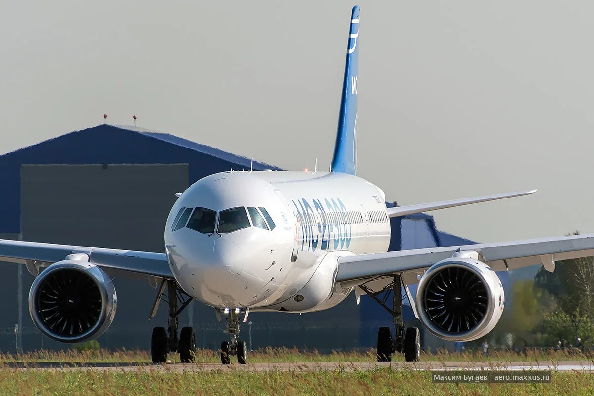 Самолет мс 21 полеты. Мс21 самолет. МС-21. МС-21 300 пассажирский. МС-21 пассажирский самолёт.