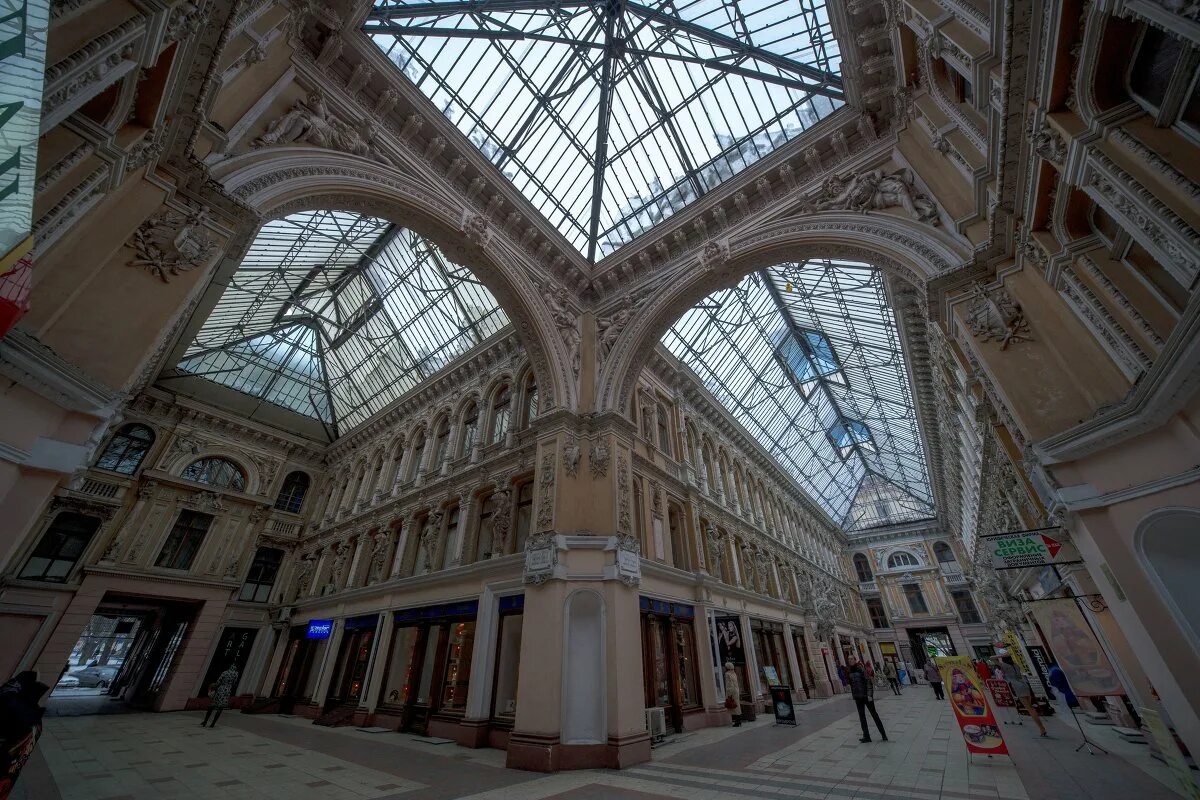 Ли пассаж. Пассаж галерея Санкт-Петербург. Пассаж в СПБ на Невском. Турин галерея-Пассаж.