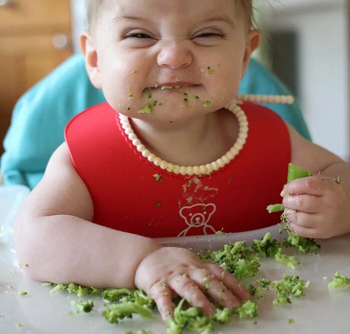 Какие кусочки давать ребенку. Baby-led weaning. детский прикорм кусочками. blw прикорм. первые кусочки в прикорме.