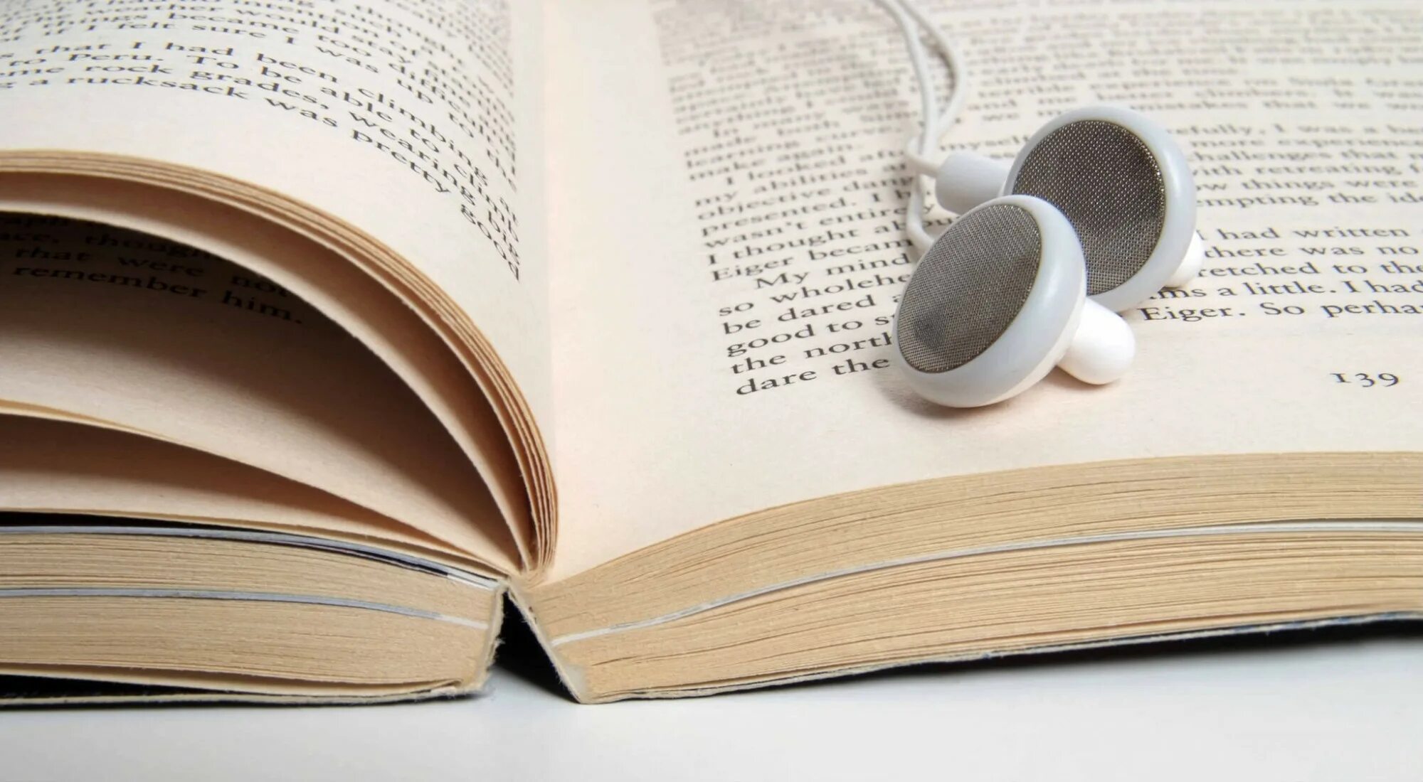 Пятьюдесятью шестью книгами. Listening books. Листенинг книги. Listening book image. Audiobook.
