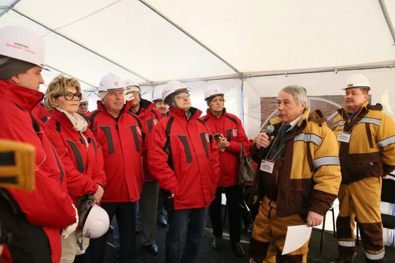 Зац сергей алексеевич. Лукойл энергонефть. Повх когалым лукойл. Когалым лукойл вакансии. Лукойл оператор ооу.