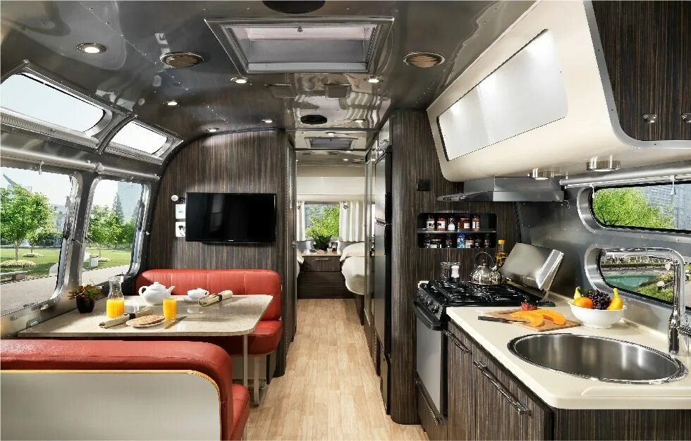 Трейлеры номер 2. Автодом pan american airstream. Airstream 1972 года. Дома на колесах. Rv прицеп.