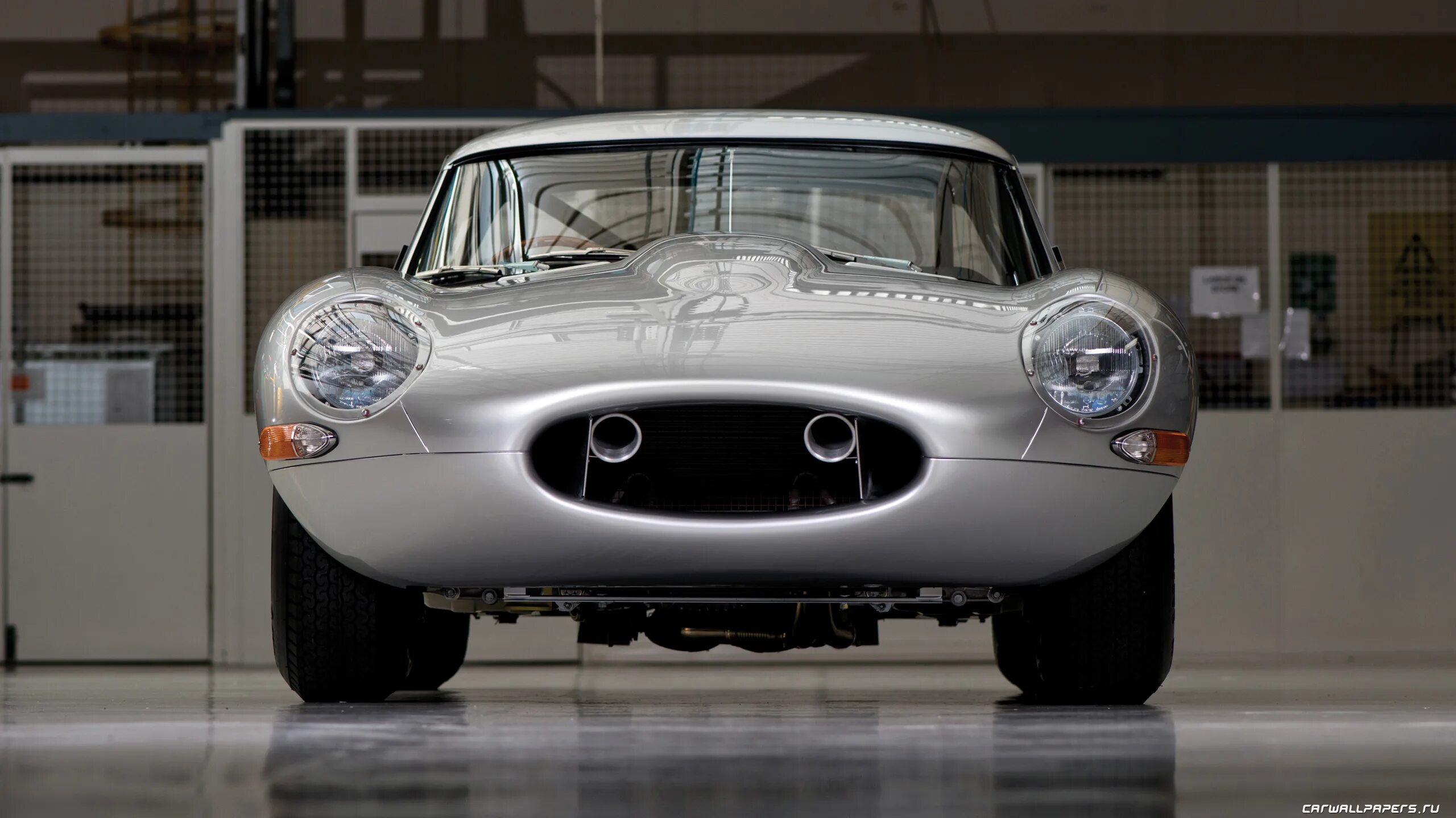 Jaguar Lightweight e-Type. Jaguar e-Type 2014. Ягуар е тайп Lightweight модель 1%/32. Ягуар машина Wiesmann g4.