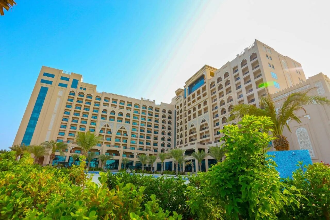 Аль бахр фуджейра. Аль Бахар отель Резорт Фуджейра. Al Bahar Hotel Resort 5 Фуджейра. Блю Даймонд эмираты. Эмират Эль-Фуджайра.
