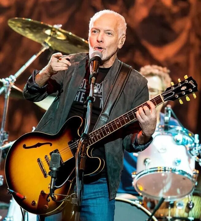Питер фрэмптон фото Peter Frampton performs onstage at the TEC Awards during the 2019... News Photo