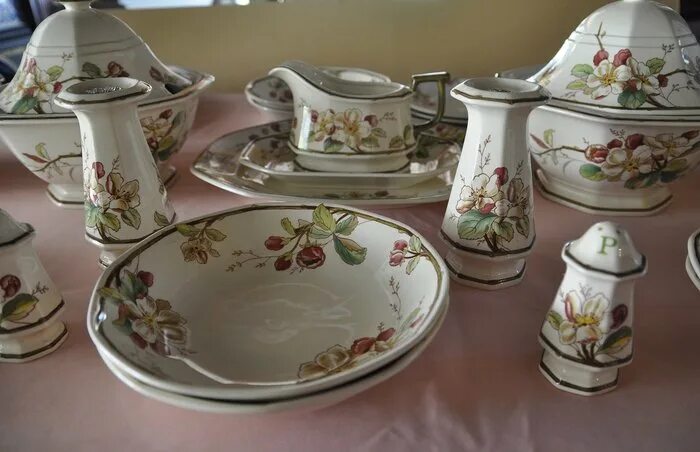 Виллерой энд бох посуда. Посуда french garden valence. Burgenland villeroy boch посуда. Сервиз manoir villeroy. Ваза виллерой и бох.