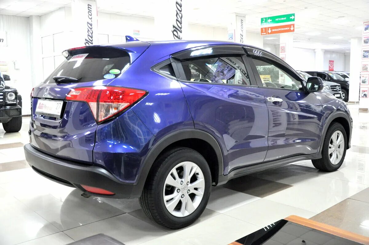 Honda vezel красный. Honda vezel hybrid. Honda balsarini vezel. хонда везел улан удэ. хонда везел улан удэ.