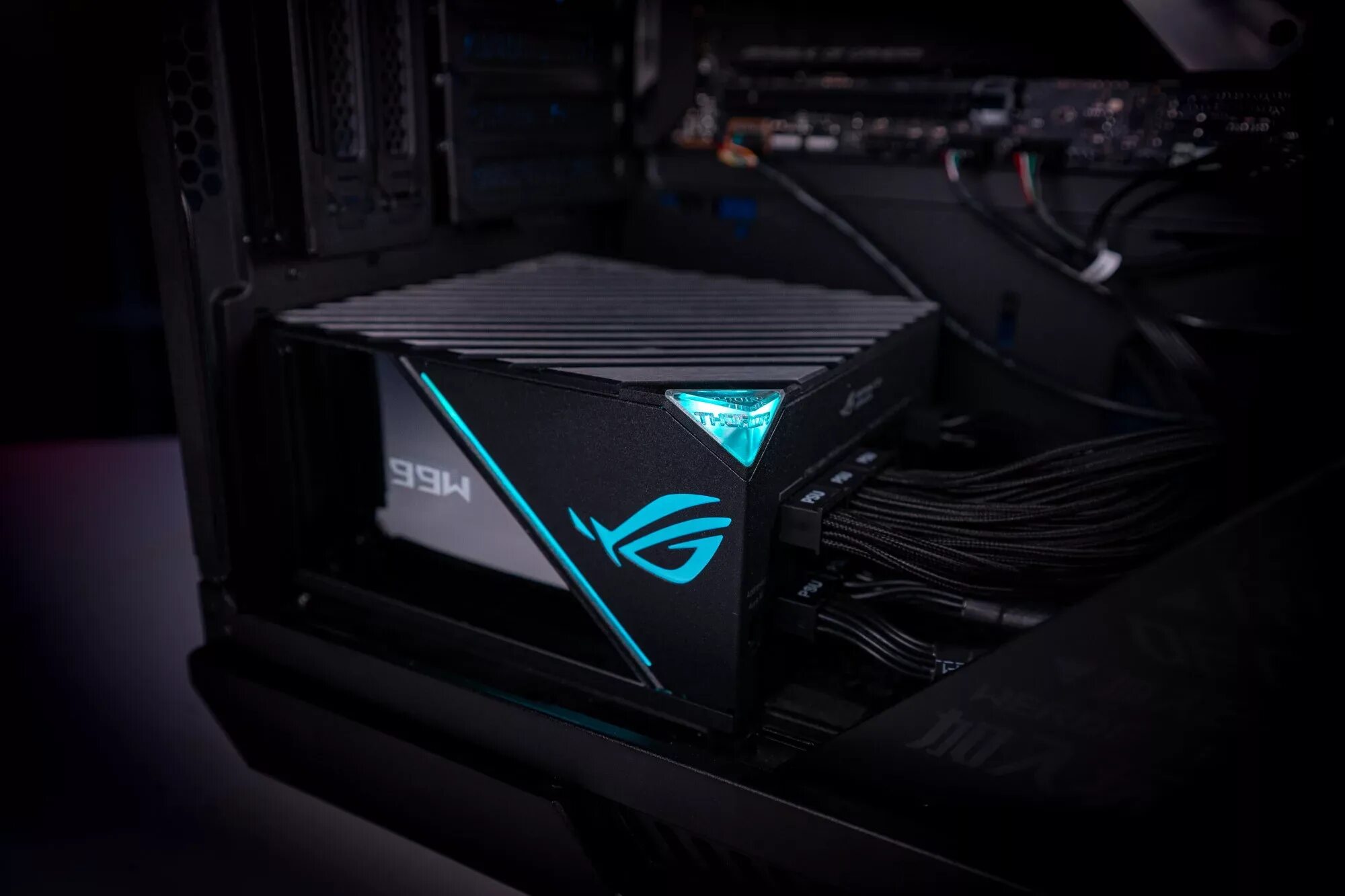 Asus rog thor platinum ii. Asus rog thor 1000w. asus rog thor 1600w. asus rog thor 1600w titanium. asus rog thor 1000w platinum ii.