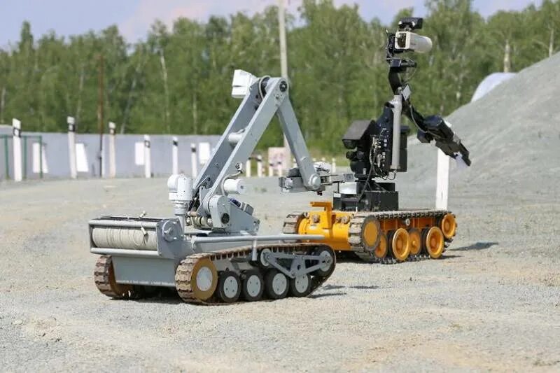 мобильный робототехнический комплекс мрк. робот мрк 27. робот remotec andros. что делают роботы. промышленный робот манипулятор kuka программирование.