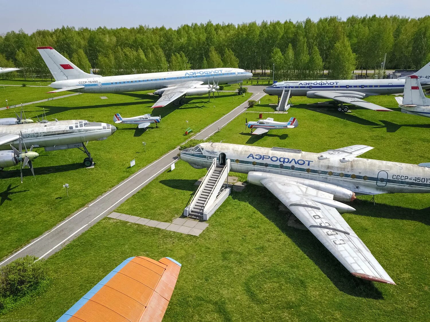 Ту-124 пассажирский самолёт. Ту 124 кабина. Ч 124. Самолета чебоксарах ту 124. Ил 2 кабина.