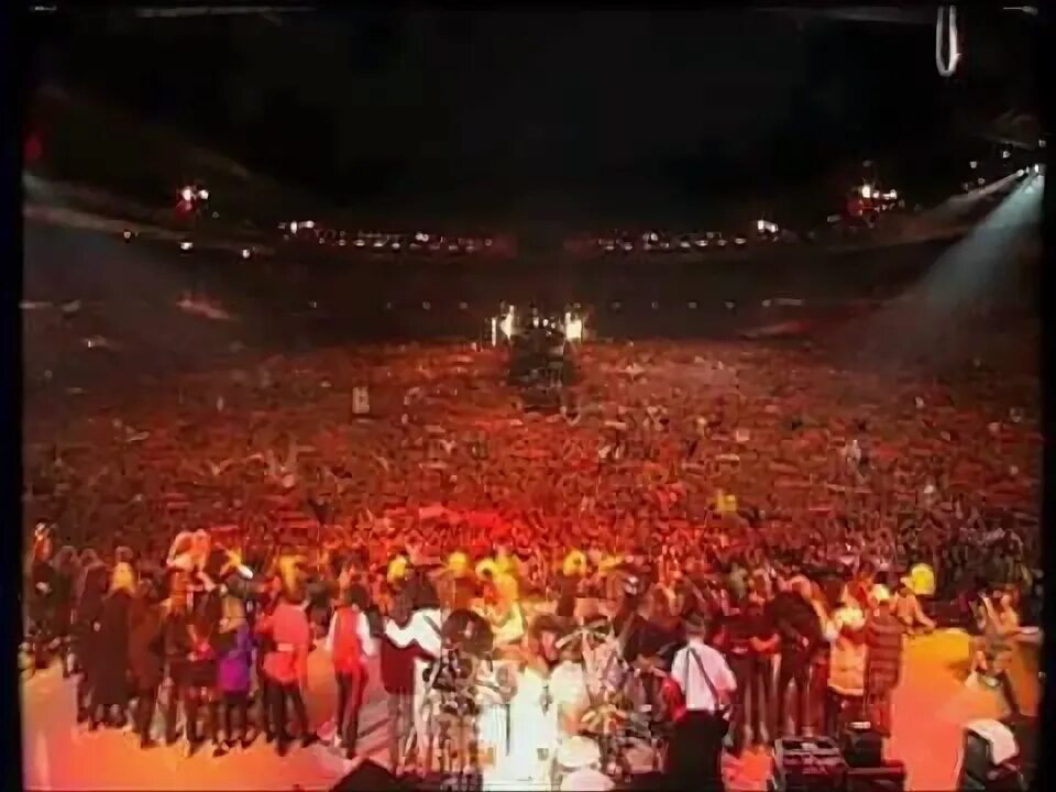 Queen 1992 the freddie mercury tribute concert for aids awareness. The freddie mercury tribute concert калудия брюкен. Концерт в честь фредди меркьюри 1992. Robert queen. Концерт трибьют фредди меркьюри 1992.
