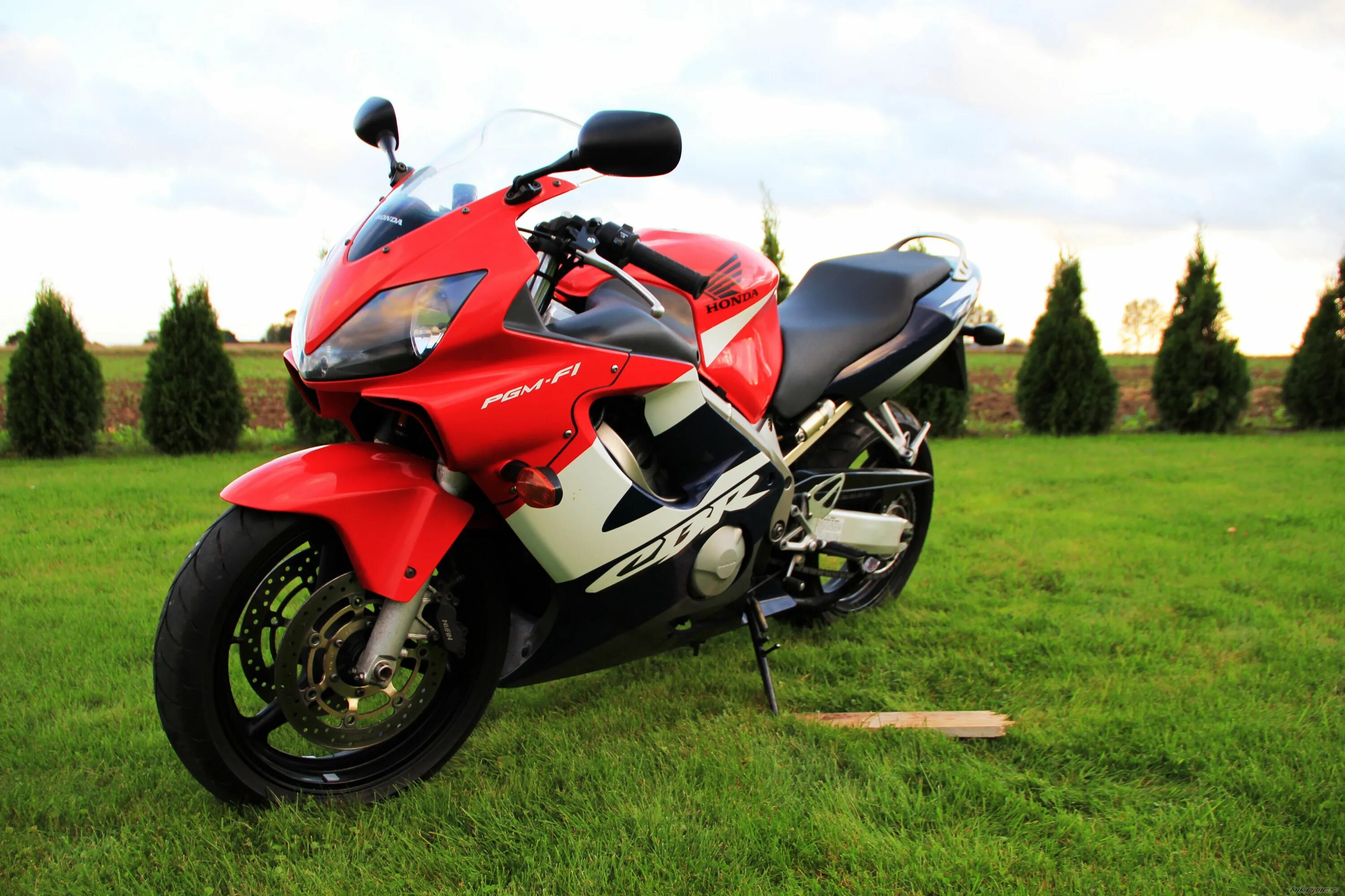 Honda cbr 600f 2003. Cbr 600 f. Honda cbr 600 f4i. Honda cbr 600f. Honda cbr600f 2012.