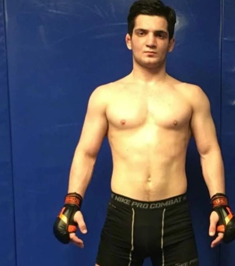 Магомед зейналов боец национальность. Веном поп мма магомед зайналов. Рост бойца веном магомед. Магомет зайналов. Магомед зейналов боец национальность.