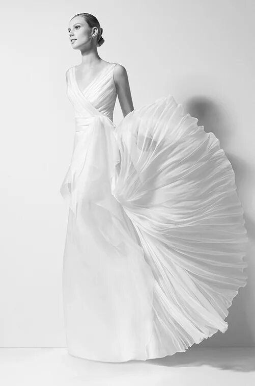 платья 2010 года. стиль одежды 2010. платье свадебное из 2010. платья из 2010 года с поедуами. платья 2010 года.