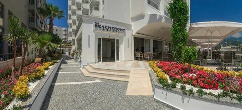 The beachfront hotel 4