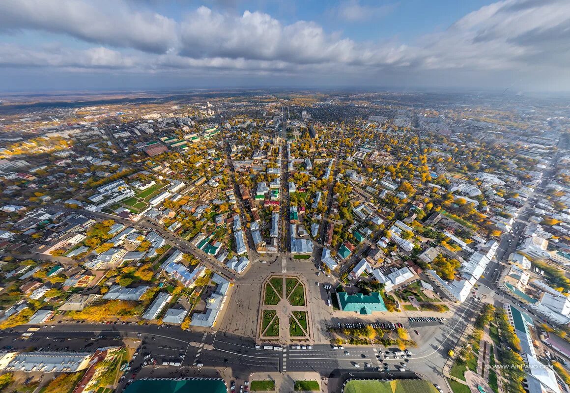 В каком городе улицы расположены веером. Кострома Сусанинская площадь вид сверху. Центр Костромы сверху. Кострома Сусанинская площадь с высоты птичьего полета. Сусанинская площадь панорама Кострома.