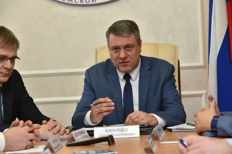 Работа руководителем в воронеже. Боричевский вячеслав олегович. Работа руководителем в воронеже. Сотрудники городской думы города воронеж. Глава облздрава воронежской области в 2006-2010.