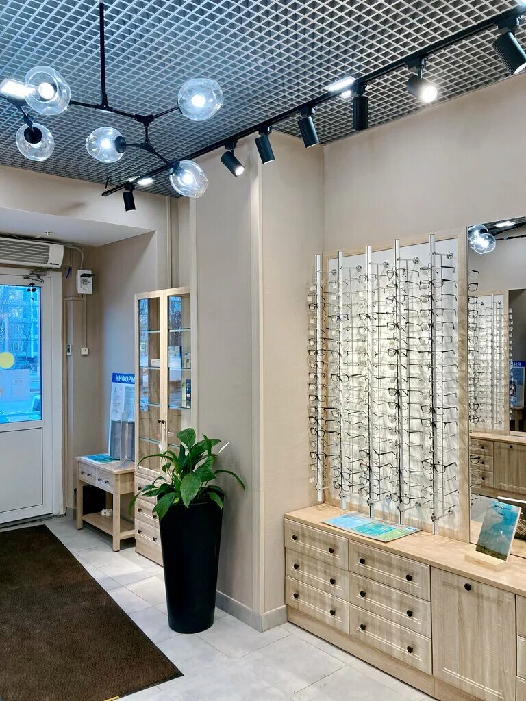 горького 33 киров. ул королева оптика. компании оптика в королеве. прозрение оптика казань. салон оптики мировая оптика.