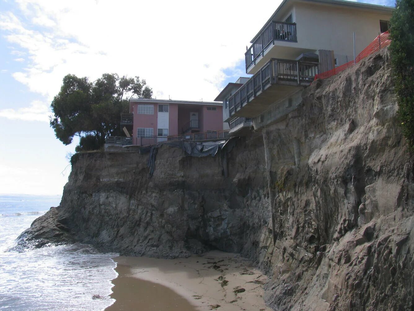 Абразия и термоабразия. Isla Vista Beach. Волноприбойная ниша. Shoreline meaning. Coast like