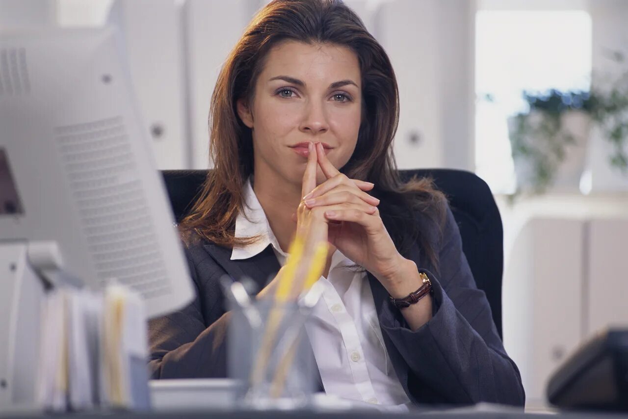 Татьяна романова новокузнецк. Строго решительно. Женщина менеджер. Строго решительно. Строго решительно.