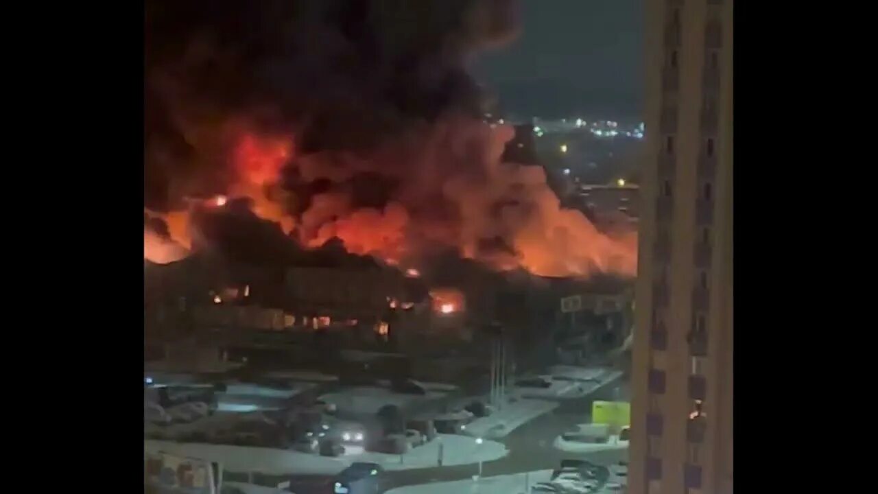 Мега торговый центр Москва пожар. Пожар в городе. Пожар в Москве Химки. Взрыв в Химках. Взрыв в химках 1 апреля