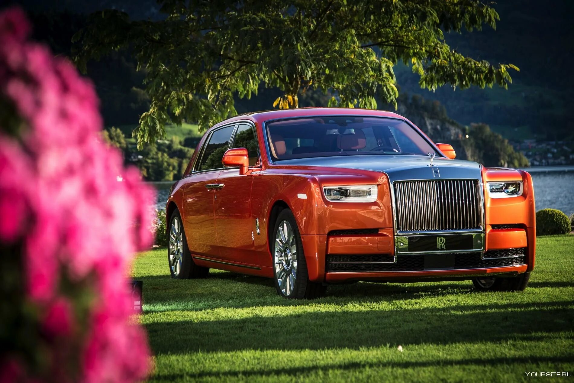 Роллс ройс страна. Rolls Royce Phantom 2022. Rolls-Royce Phantom VIII. Royals Rolls Phantom. Rolls-Royce Phantom (VII).