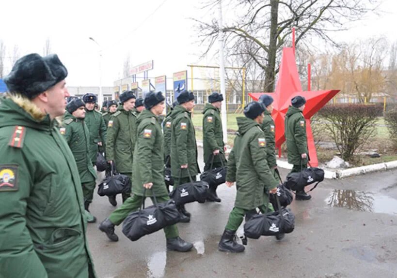 Комиссариат астрахани. Астраханские призывники. Военный комиссариат Астраханской области. Астраханский военкомат. Срочники в Астрахани.