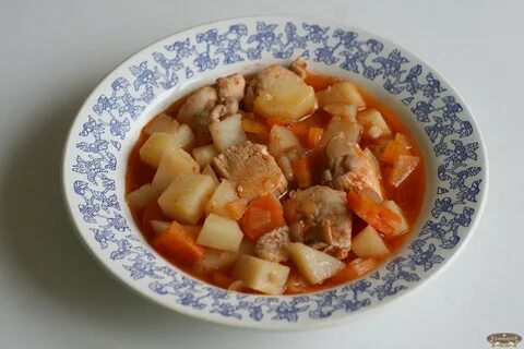 Птица тушеная с овощами