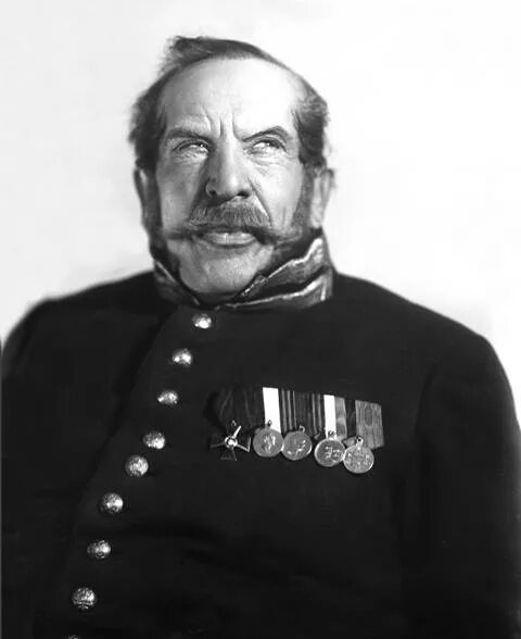 полицмейстер мертвые души. полицмейстер мертвые души характеристика. полицеймейстер мертвые души. полицмейстер мертвые души. образ полицмейстер мертвые души.