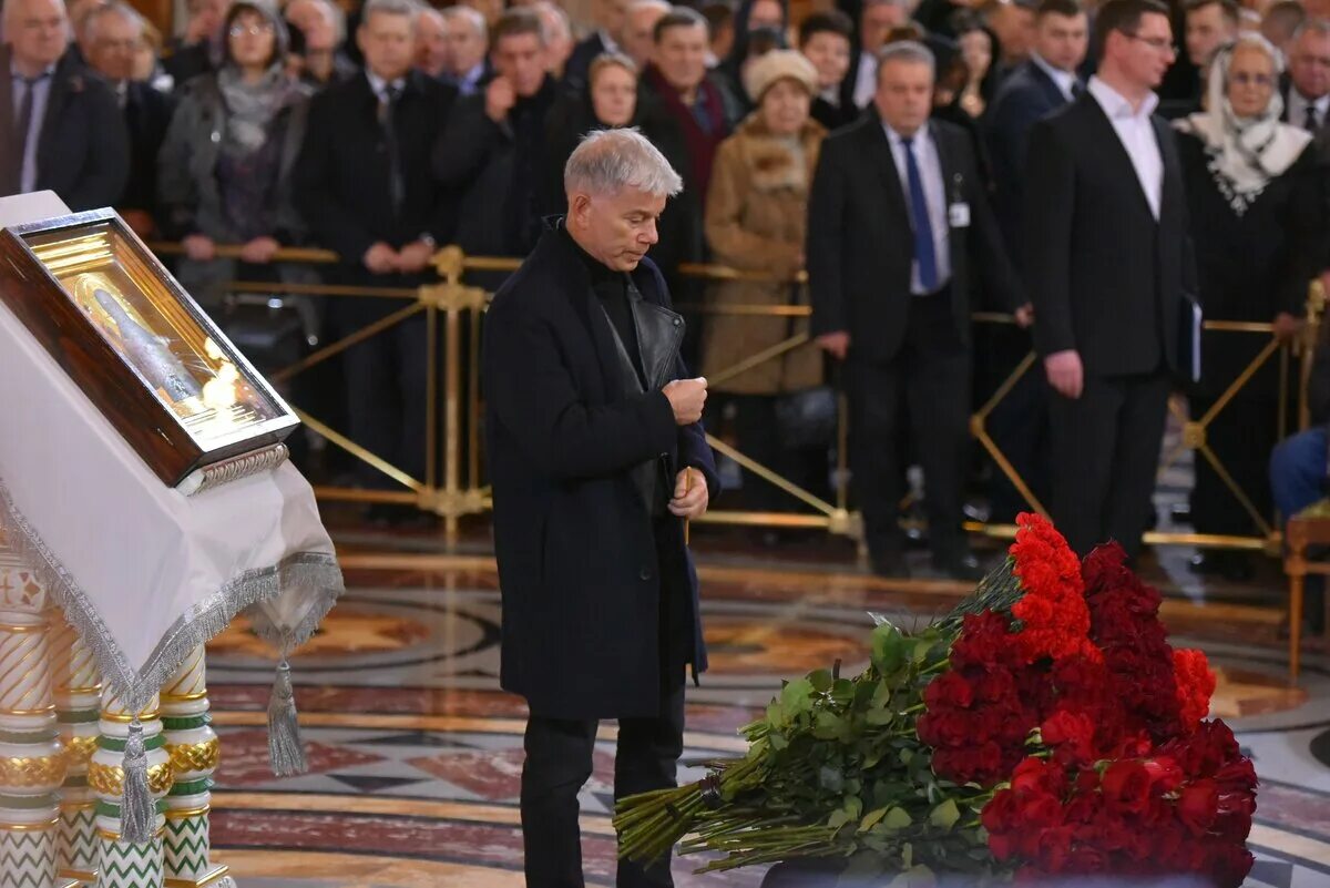 Прощание с Юрием Лужковым. Прощание в храме Христа Спасителя. Лужков похороны.