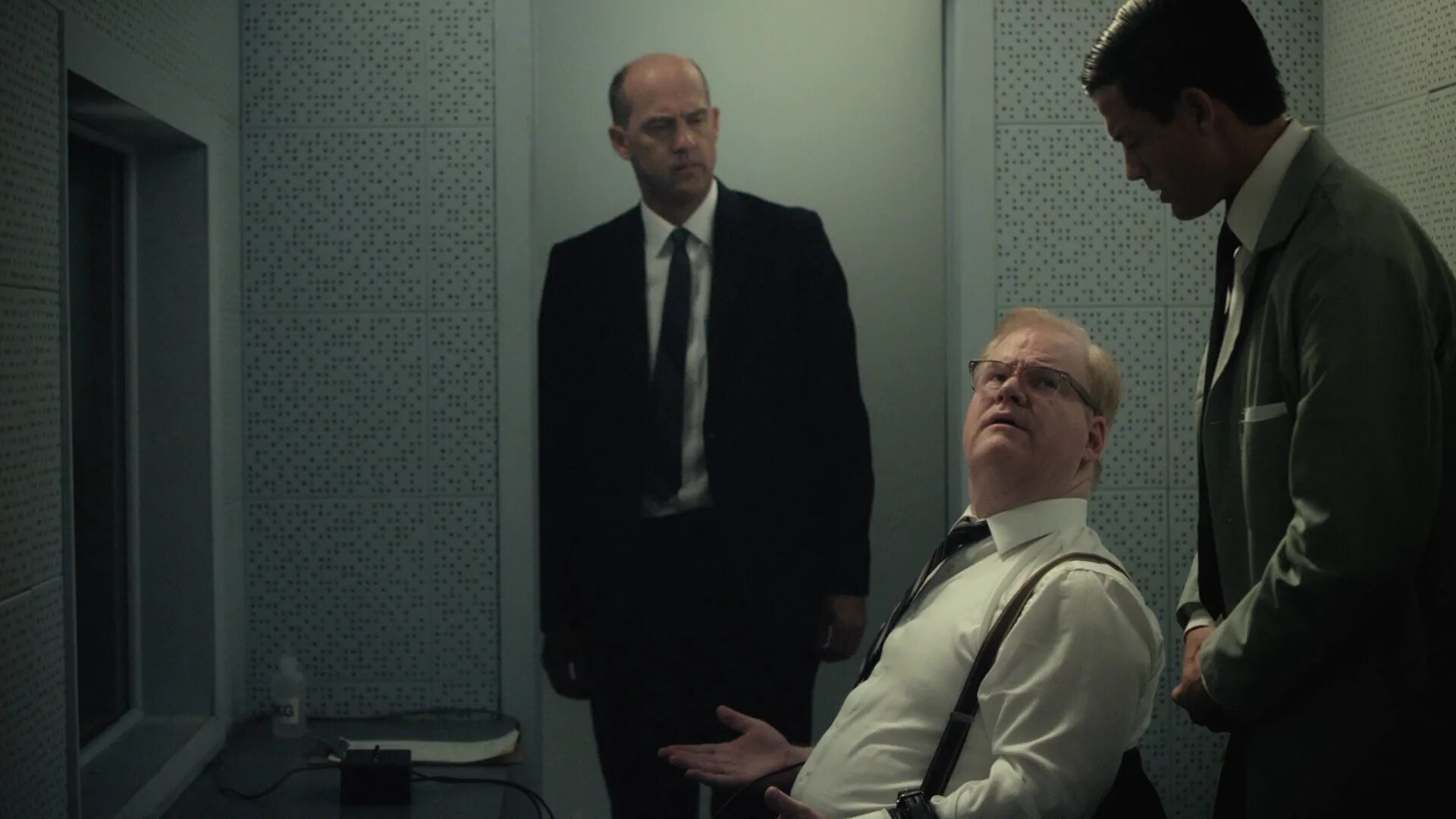 Экспериментатор 1. Экспериментатор фильм. experimenter 2015 года. экспериментатор 10 сезон. милграм фильм.