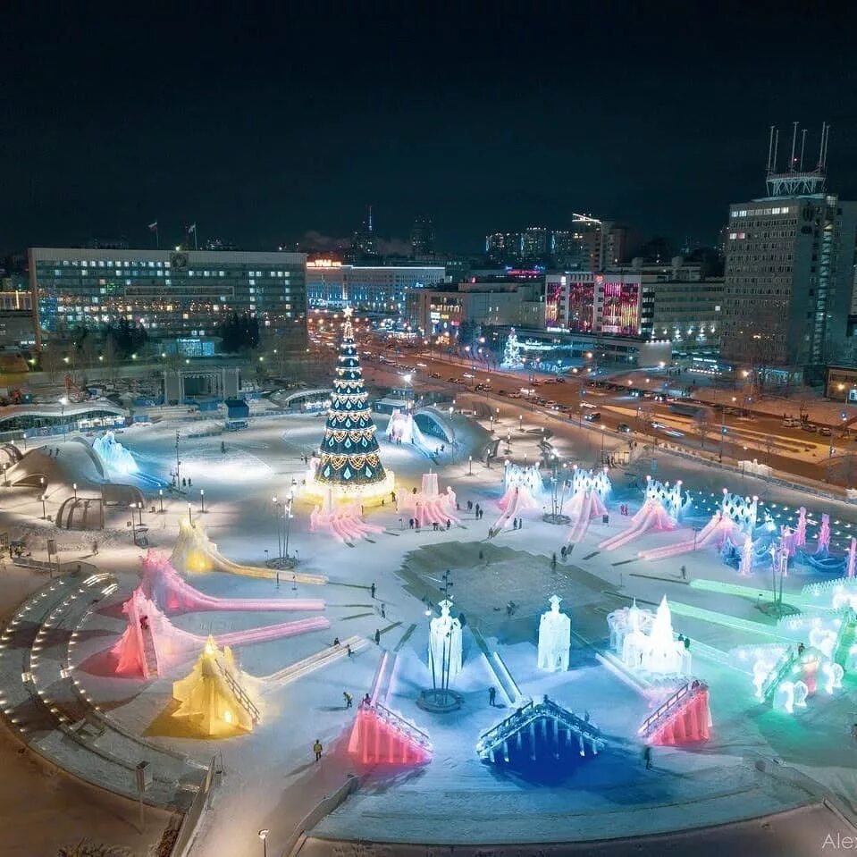 эспланада пермь. эспланада пермь 2020 лето. город пермь эспланада. площадь в перми эспланада. пермь центр города.