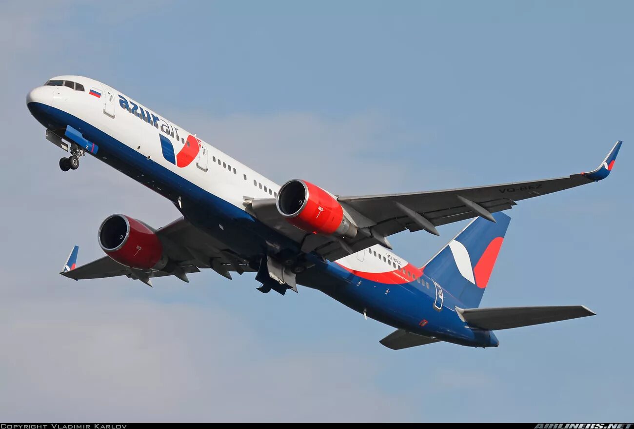 Азур эйр boeing 757. 757 200 azur air. 757 200 azur air. Azur air b757 black. Боинг 757 азур эйр.