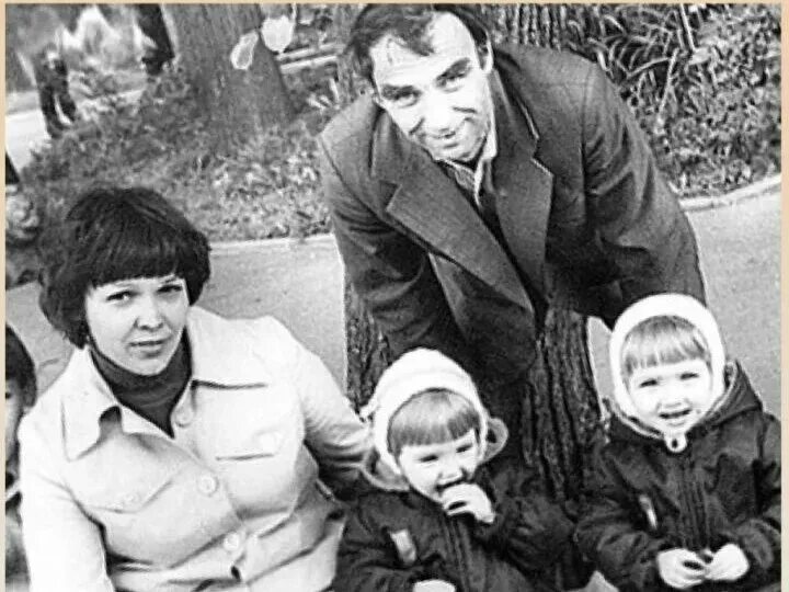 Родители татьяны арнтгольц. Семья арнтгольц. родители арнтгольц татьяны и ольги. родители татьяны арнтгольц фото.