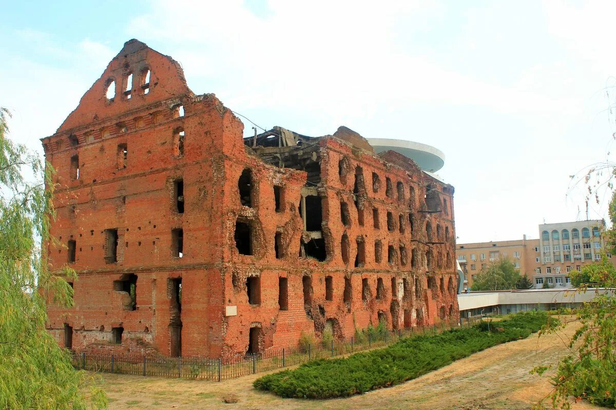дом сержанта павлова в волгограде. дом павлово. наличники архангельской области. дом соколикова павловский посад. дом павлово.