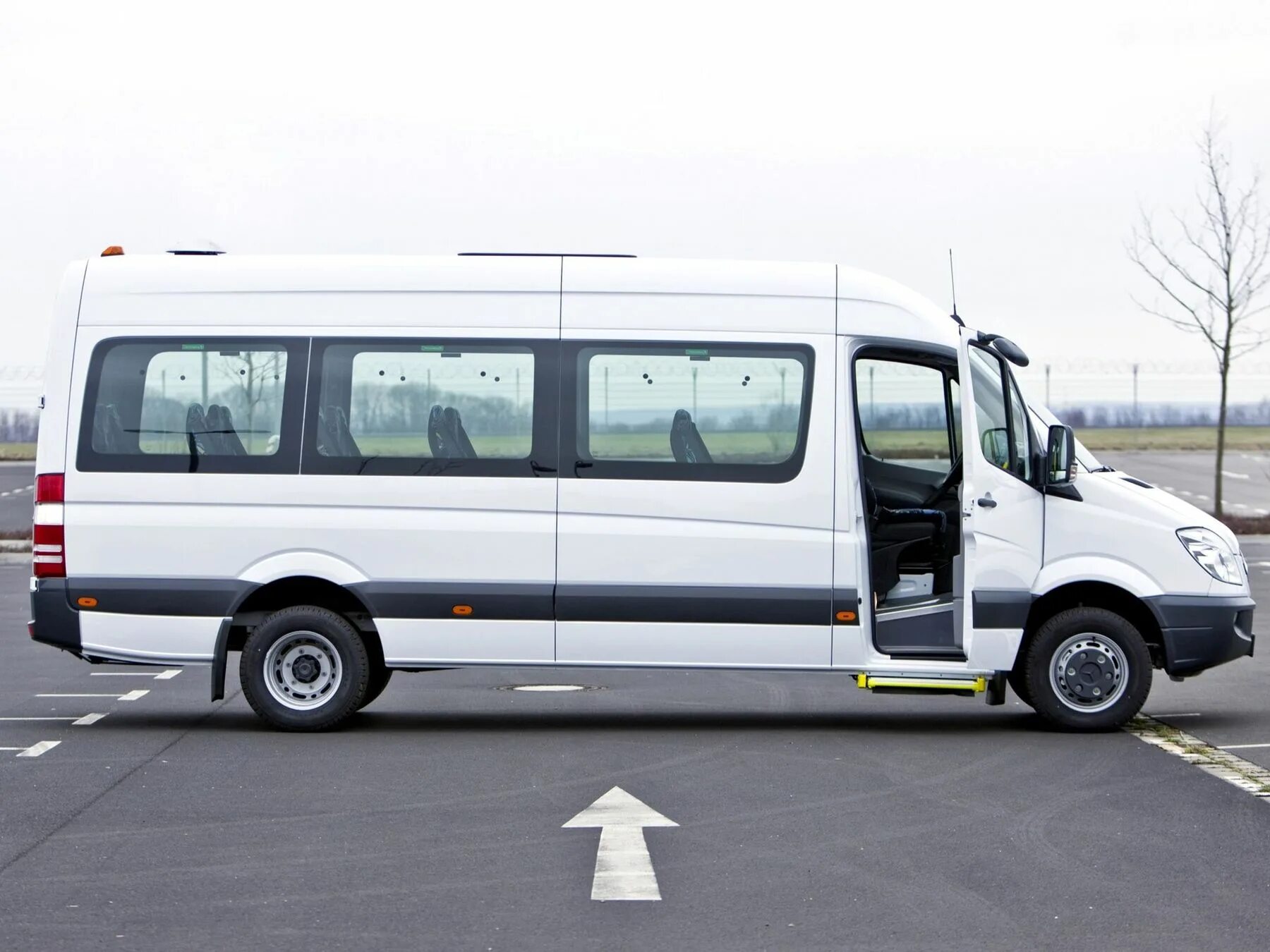 Mercedes-benz sprinter w906 пассажирский. Мерседес спринтер пассажирский 2022. Mercedes benz пассажирский. Mercedes benz пассажирский. Mercedes benz пассажирский.
