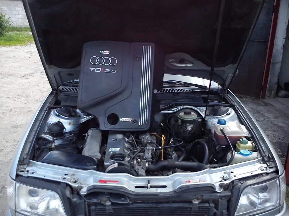 Купить двигатель ауди а6 с5. Audi 100 2.5 TDI. Ауди 100 с4 2.6 без мотора. 2.5 TDI AEL Ауди а6с4. Ауди 100 с4 2.5 тди двигатель.