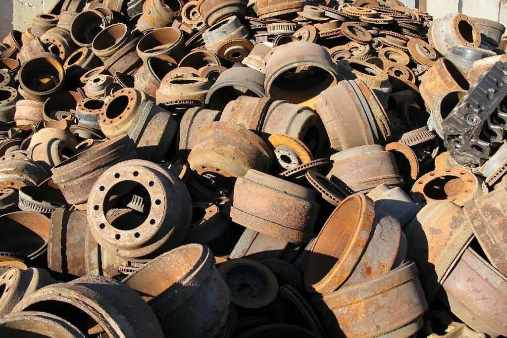 Тонна чугуна. Утилизация чугуна. Чугун 17а 20а. Прием чугуна кг. Прием чугуна кг.