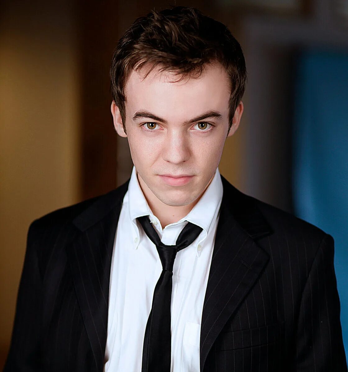 Мартин стайн муж. Connor price, killa. Connor price. Мартин стайн актер. Киллиан мерфи в очках.