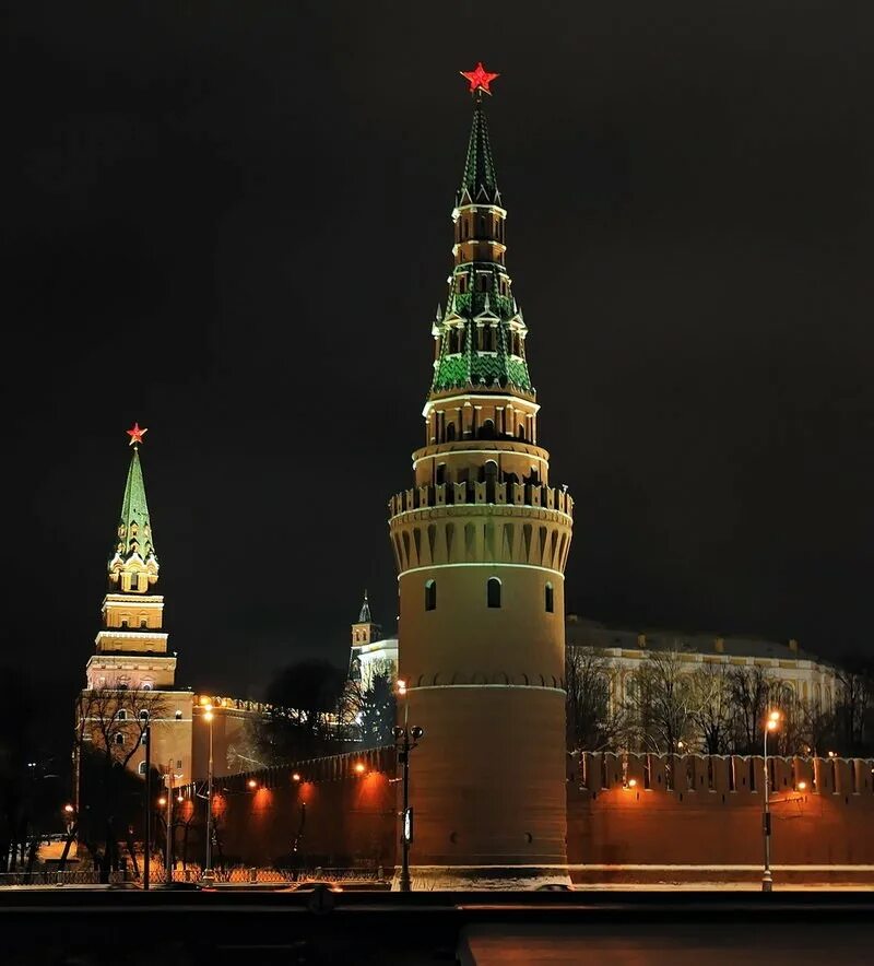 Кремлевская жизнь. Кремлёвские звёзды Московский Кремль. Звезды Москвы. Спасская башня Кремля звезда. Кремль Москва звезда.